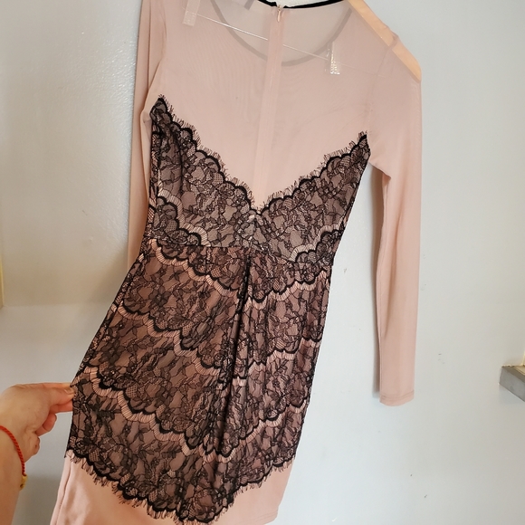 Akira Chicago lace dress - Picture 4 of 5